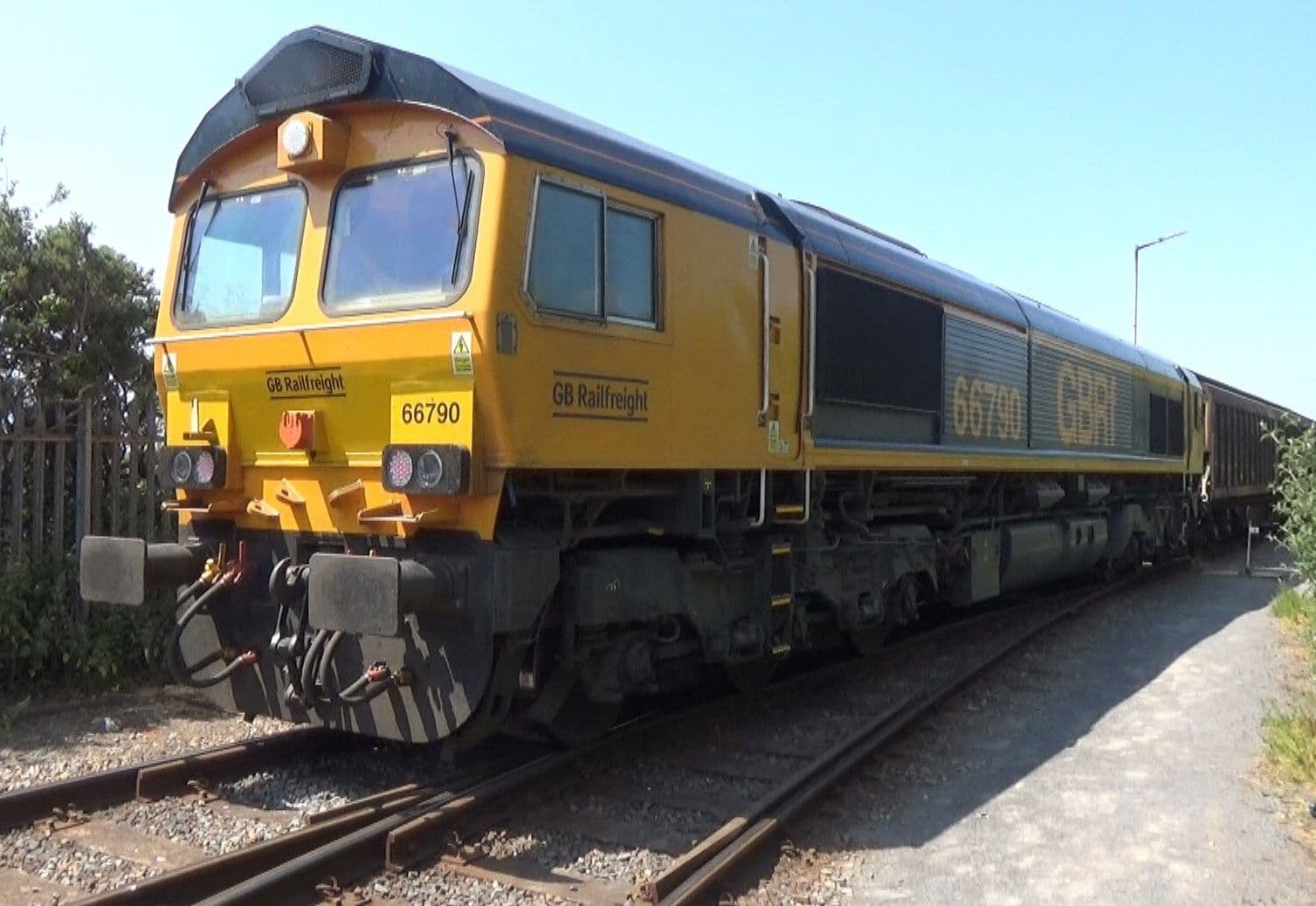 Cab Ride GBRF172: Trostre Steelworks (Llanelli) to Briton Ferry and Cardiff Central in 2023